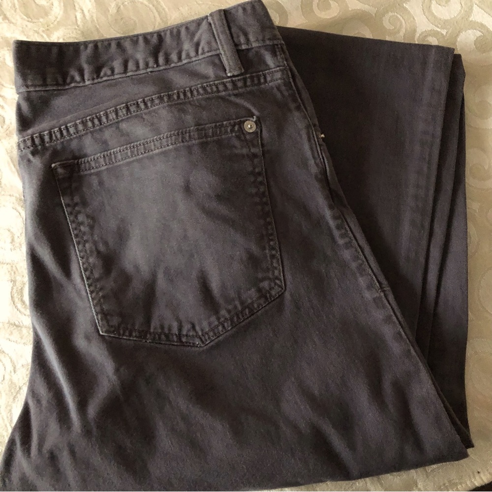 H&M MENS SLIM FIT BUTTON FLY STRAIGHT LEG JEANS